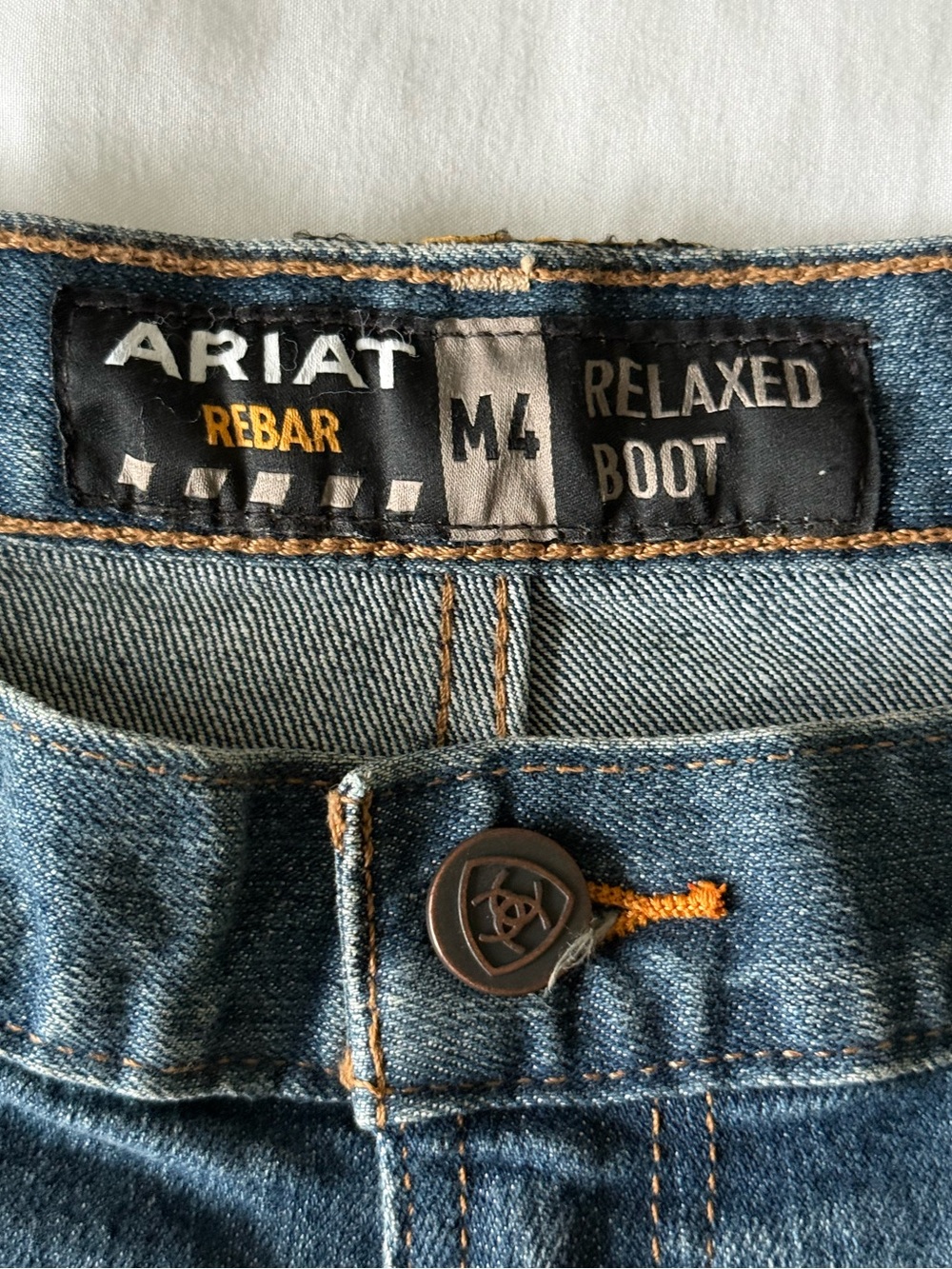 Ariat relaxed boot Jeans - Picture 7 of 11